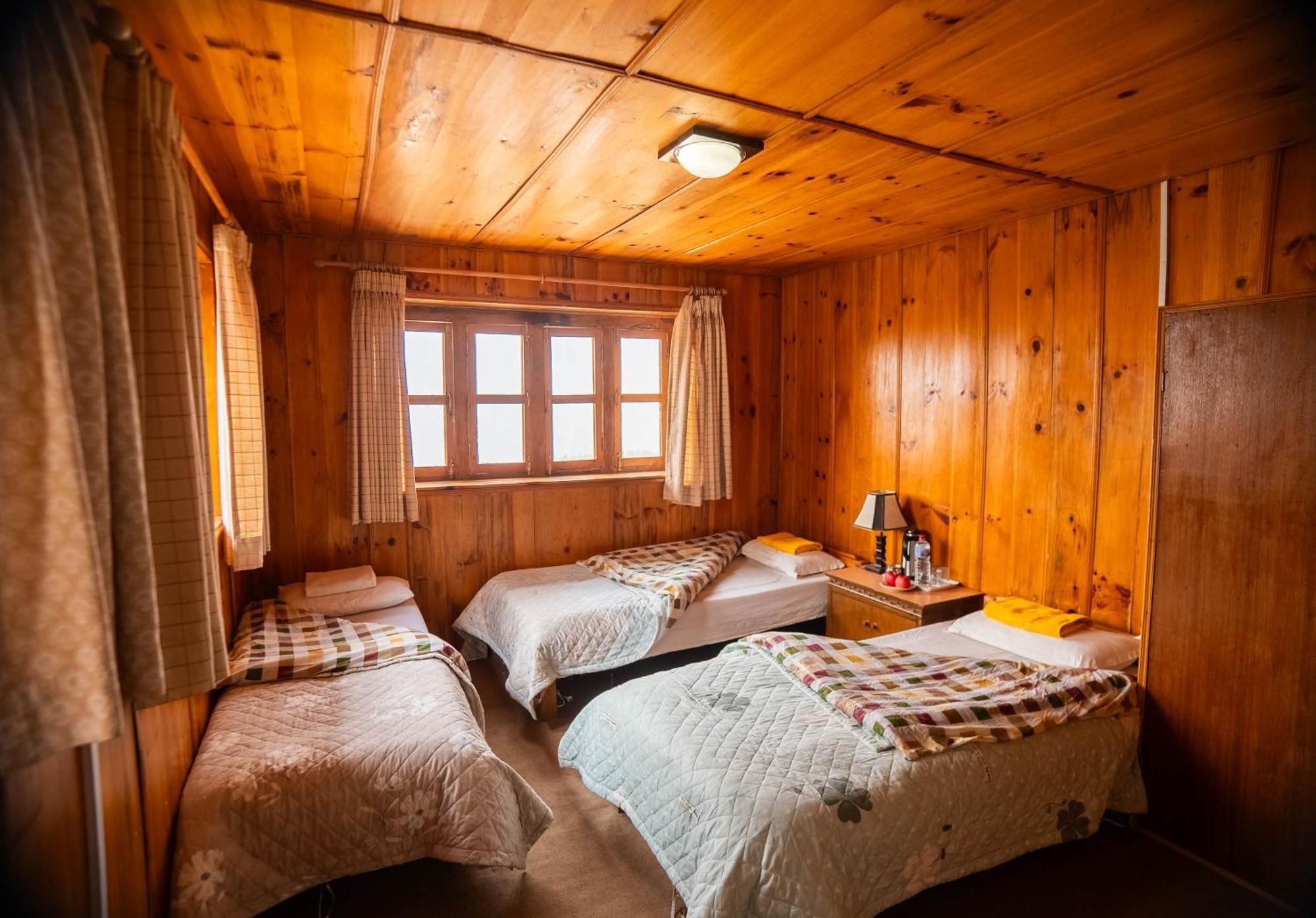 Lukla Himalaya Lodge Exteriör bild