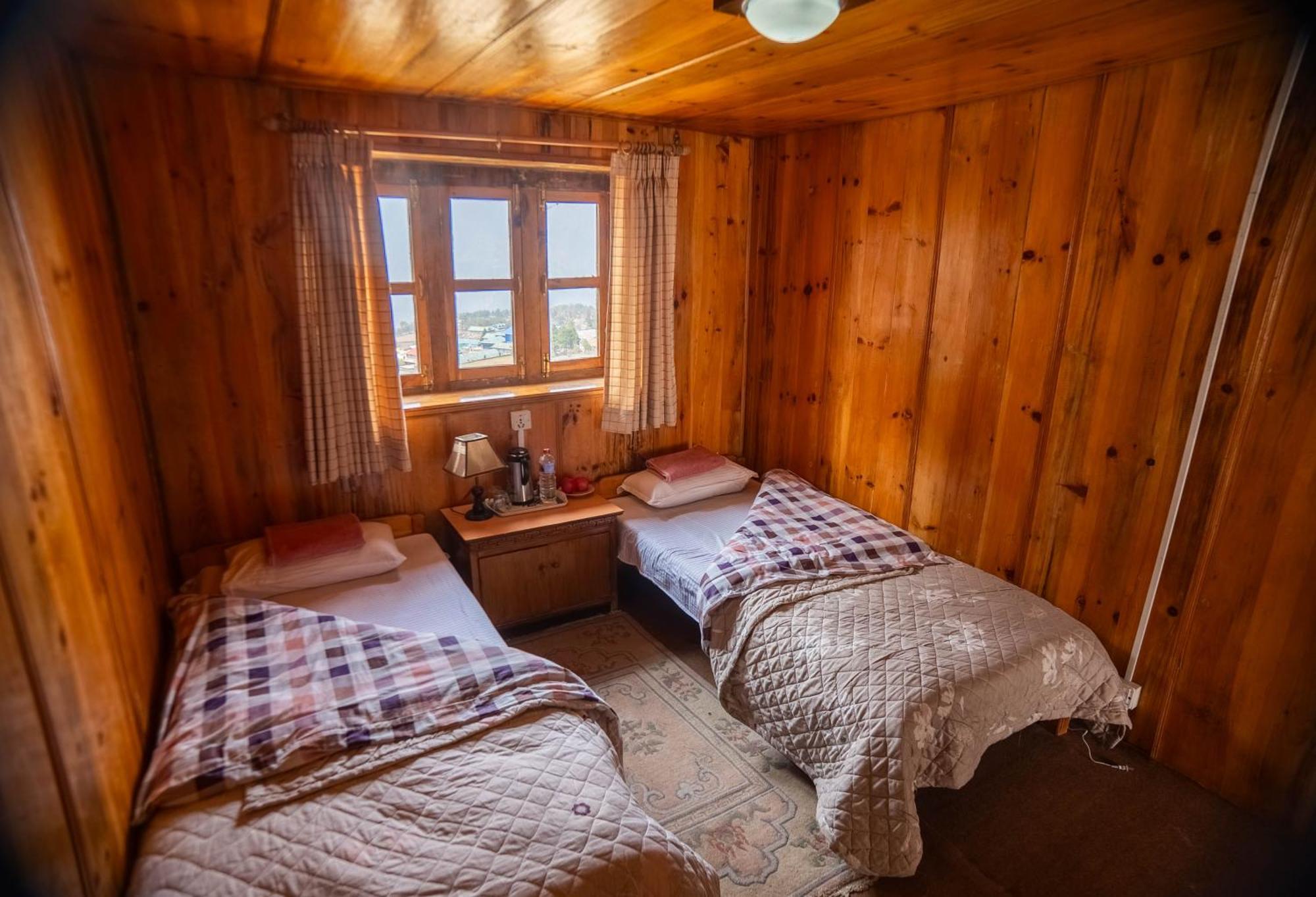 Lukla Himalaya Lodge Exteriör bild